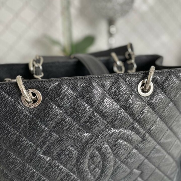 100% Authentic Chanel GST Back caviar Tote, Silver - Picture 6 of 14